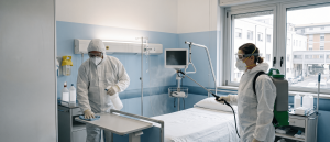 Sanificazione negli ambienti sanitari: procedure, tecniche e normative